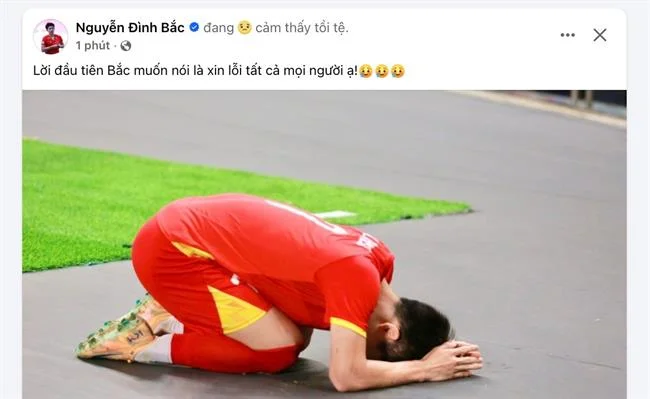 Bàn chơi Poker với chip và quân bài trên BI88 iOS
